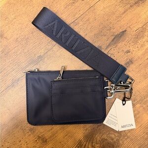 Aritzia Go-Getter Wristlet